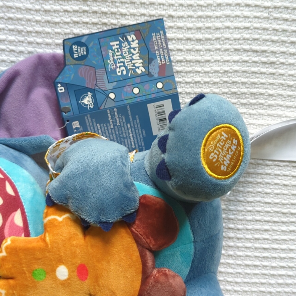 Disney Stitch Attacks Snack Plush with Gingerbread - NWT - Picture 8 of 8